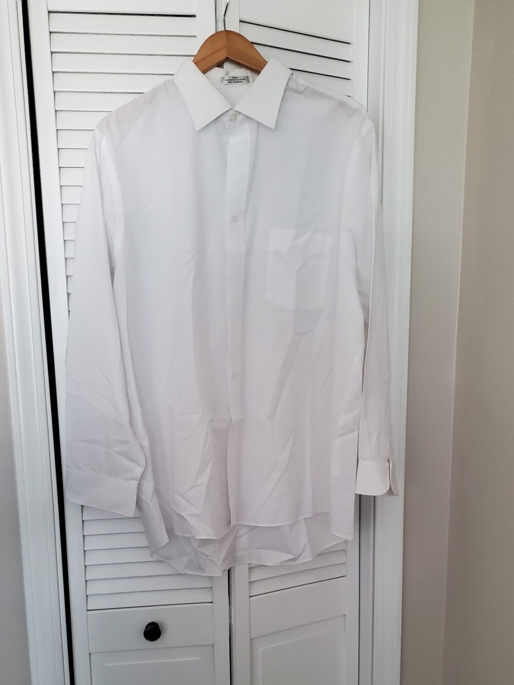 Van Heusen White Long-Sleeve Dress Shirt